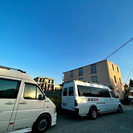 Smile Guesthouse Тбилиси Экстерьер фото
